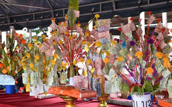 บ้าน วัด โรงเรียน(สถานศึกษา) มทร.ศรีวิชัย วิทยาเขตตรัง ร่วมงานทอดกฐินวัดไม้ฝาด image 2