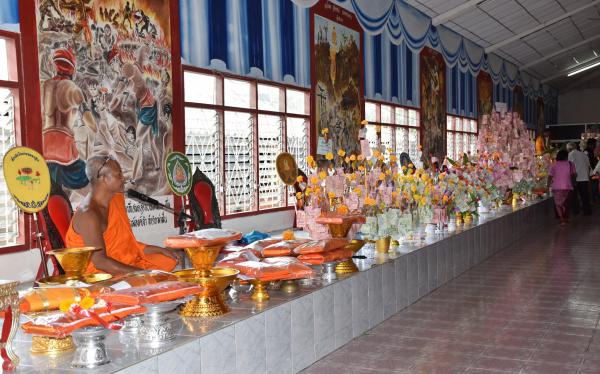 บ้าน วัด โรงเรียน(สถานศึกษา) มทร.ศรีวิชัย วิทยาเขตตรัง ร่วมงานทอดกฐินวัดไม้ฝาด image 24